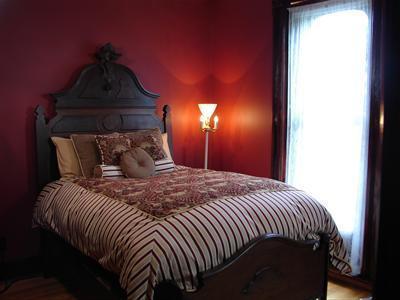 Whiskey Mansion Bed and Breakfast Saint Joseph Δωμάτιο φωτογραφία